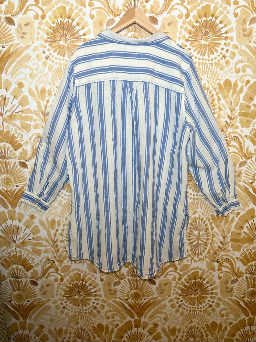St. Tropez Blue & White Striped Linen Button Down Shirt Coastal Beachy Relaxed - Picture 6 of 8